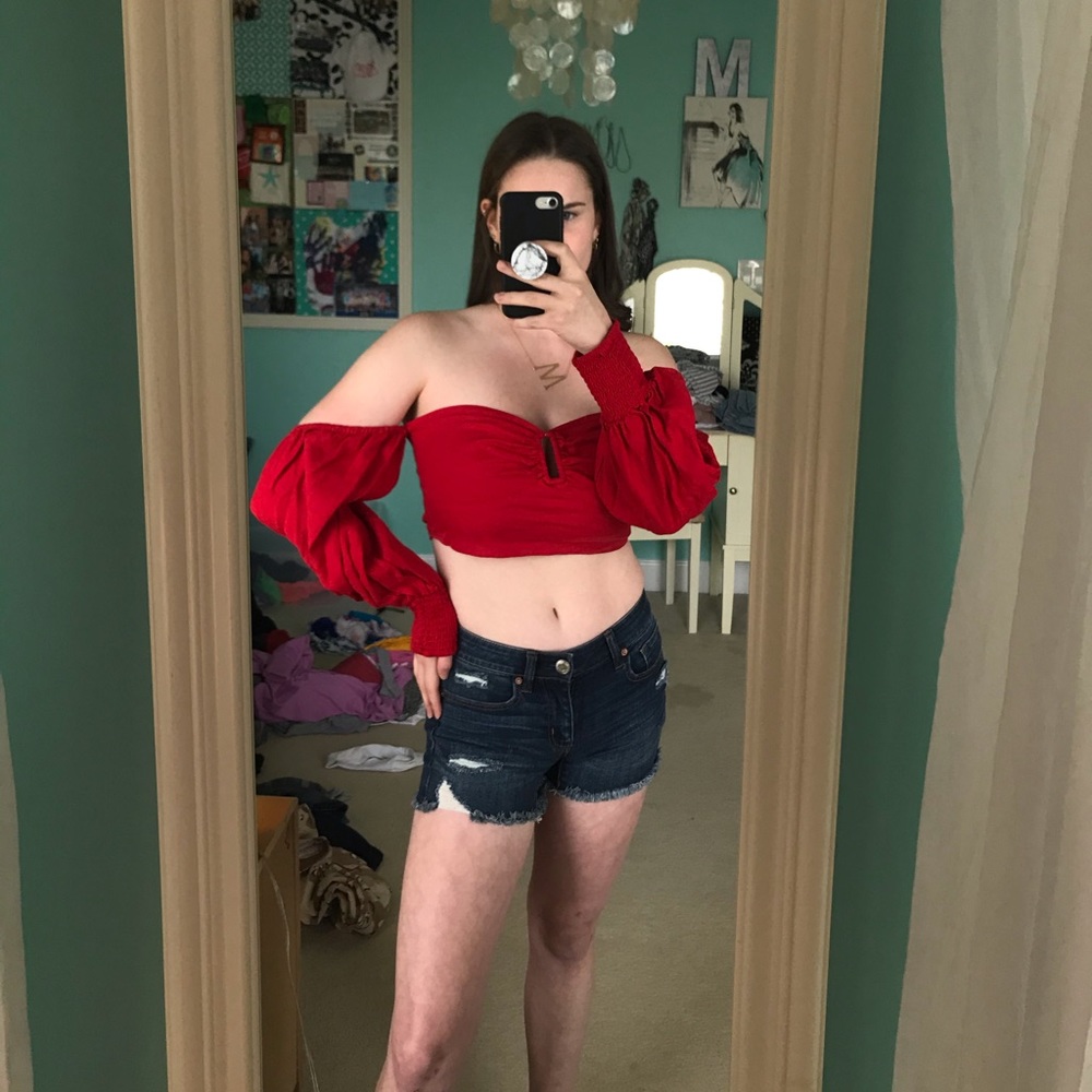 Red s Forever 21 off the shoulder long sleeve crop